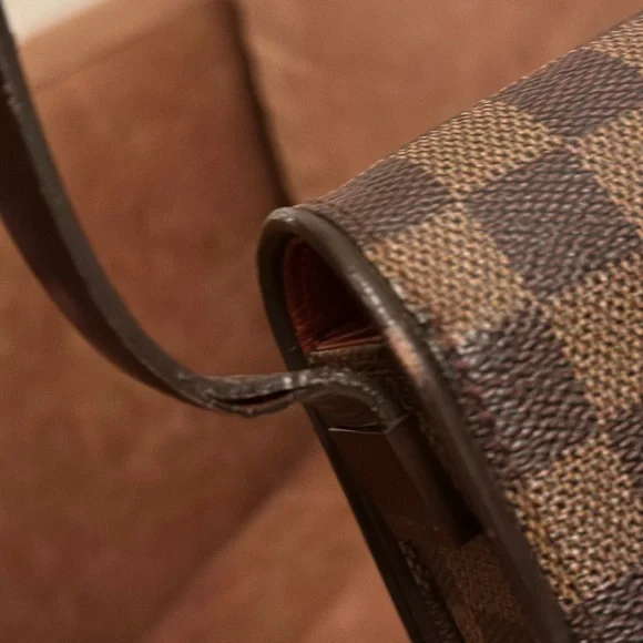Louis Vuitton Damier Ebene Tribeca - Picture 13 of 15